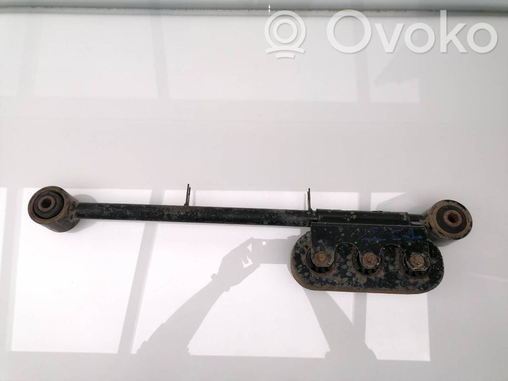Nissan NP300 Querlenker Achsschenkel hinten 