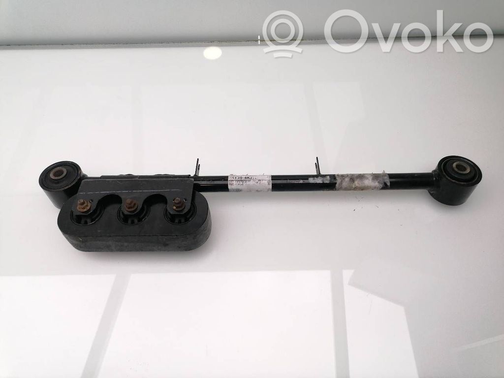 Nissan NP300 Querlenker Achsschenkel hinten 