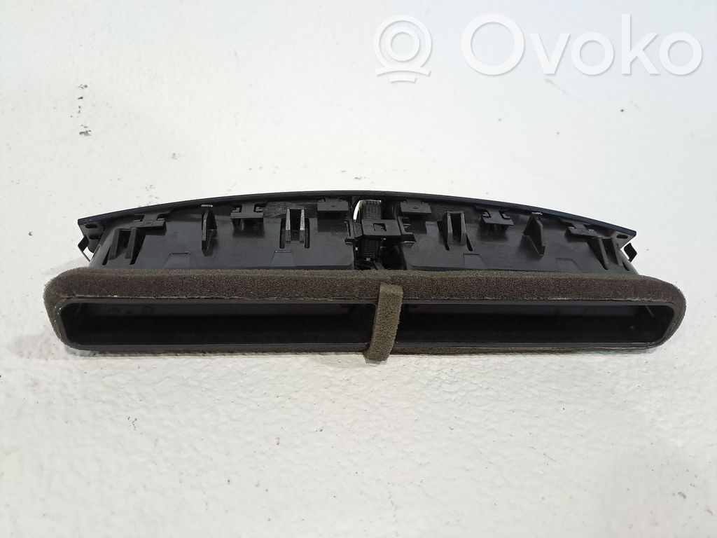 Ford Grand C-MAX Lango oro grotelės 