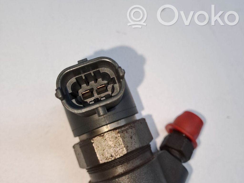 Inyector de combustible   5821098