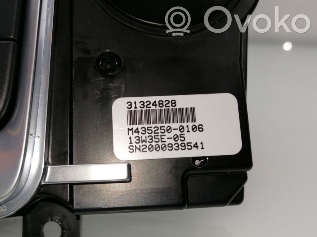 Volvo XC60 Panel / Radioodtwarzacz CD/DVD/GPS 