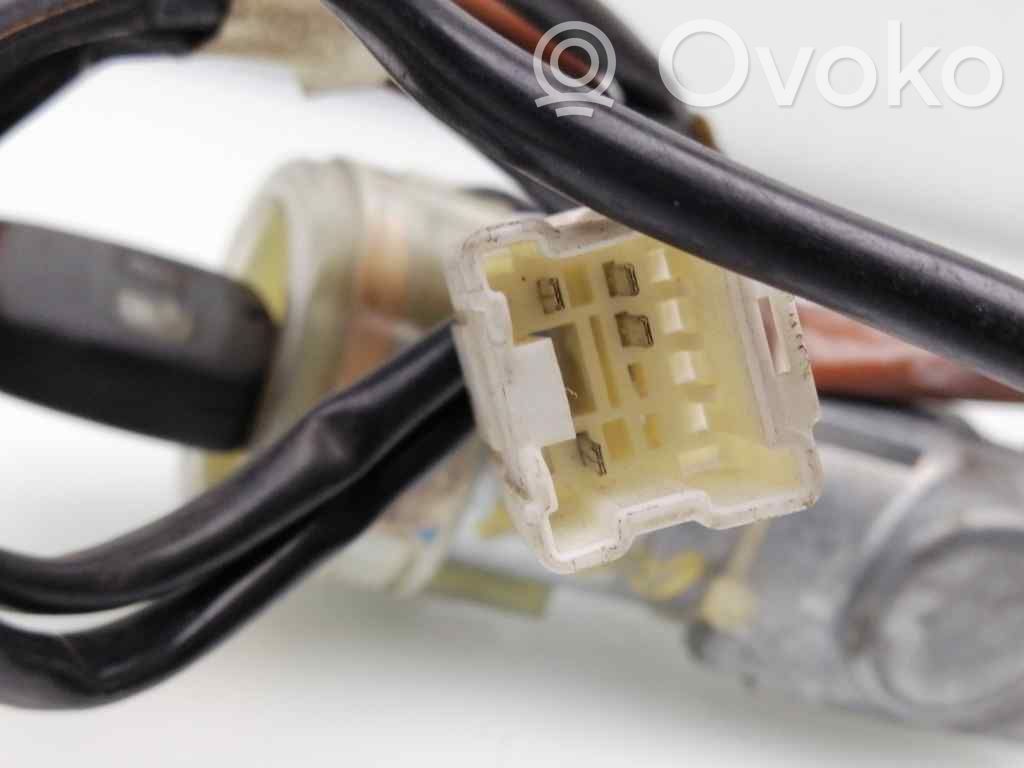 Užvedimo spynelė   88215AE000