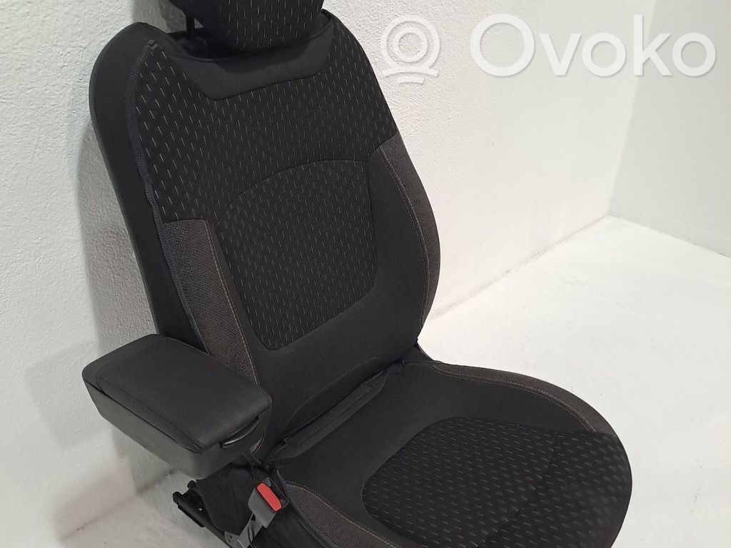 Renault Captur II Asiento delantero del conductor 