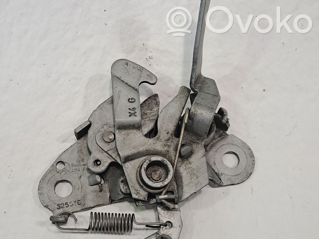 Ford Fiesta Tie down hook / loop 