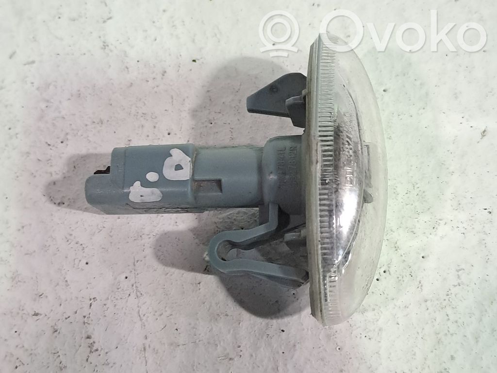 Etupuskurin suuntavilkku   6325G3