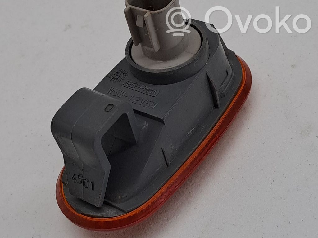 Seitenblinker   MR416090
