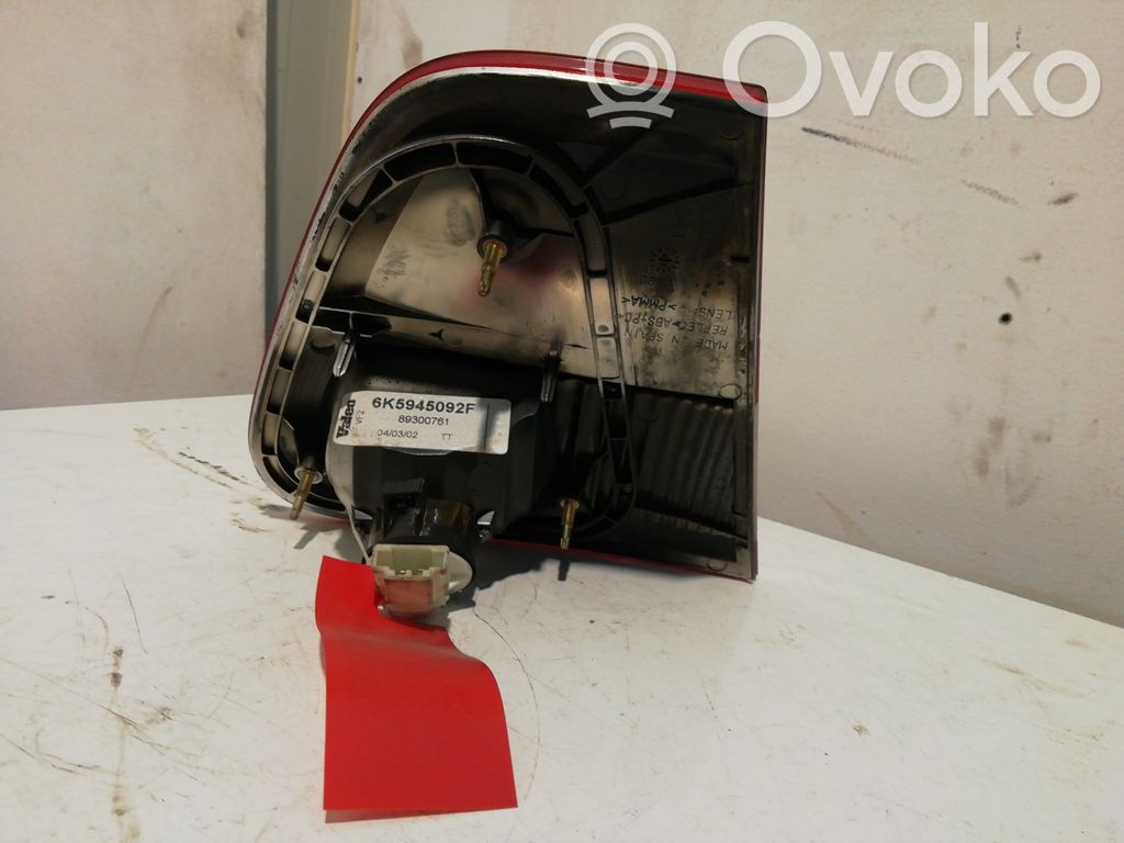 Seat Cordoba (6K) Takavalon polttimo 