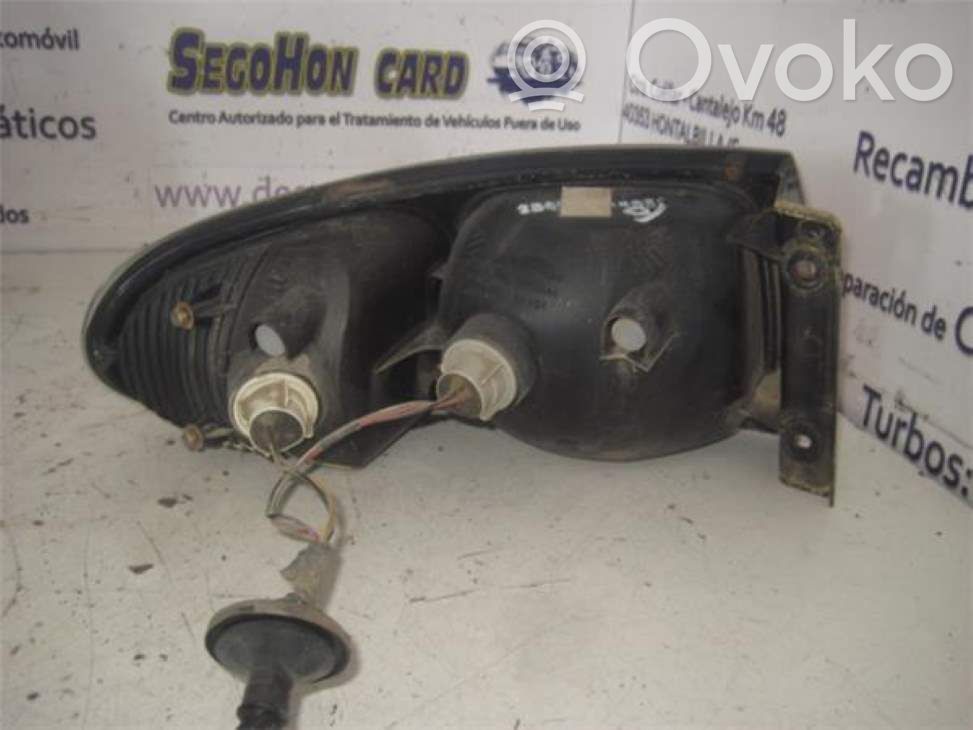 Bec lampă spate   305896R