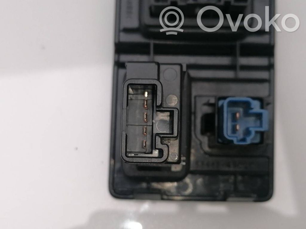 Lexus RX III Steering wheel buttons/switches 