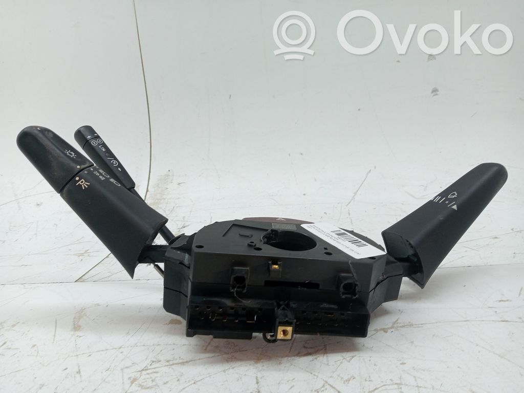 Mercedes-Benz ML W163 Boutons / interrupteurs volant