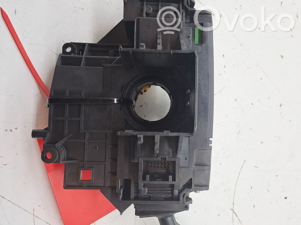 Ford C-MAX I Butoane/comutatoare pe volan 