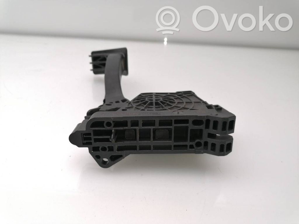 Pedale dell’acceleratore   2Q1723503