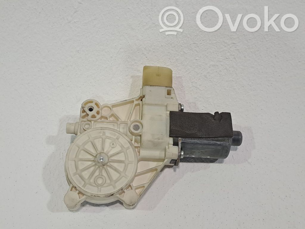 Motor del regulador de la ventanilla de la puerta delantera   1376853,6M2114553BA