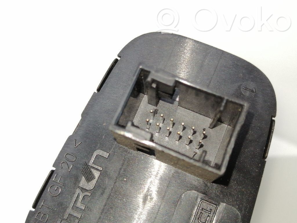 Botón interruptor de luz de peligro   735499707
