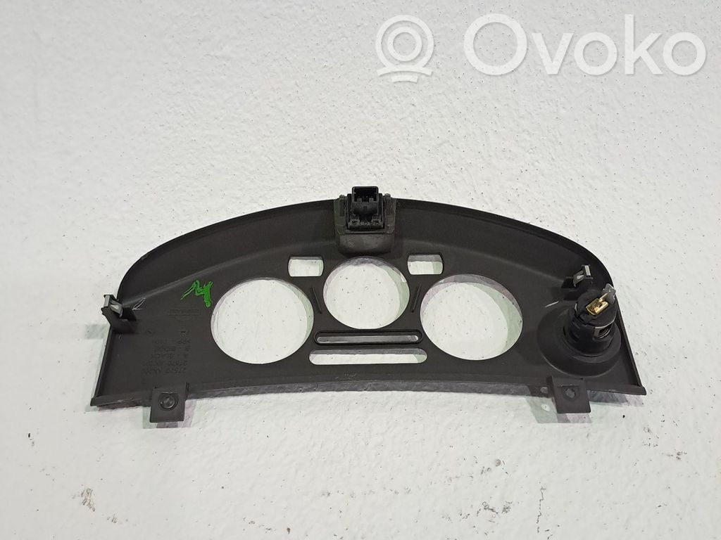 Nissan Micra Botón interruptor de luz de peligro 