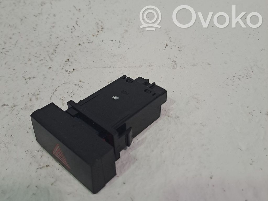 Botón interruptor de luz de peligro   93790B41004X
