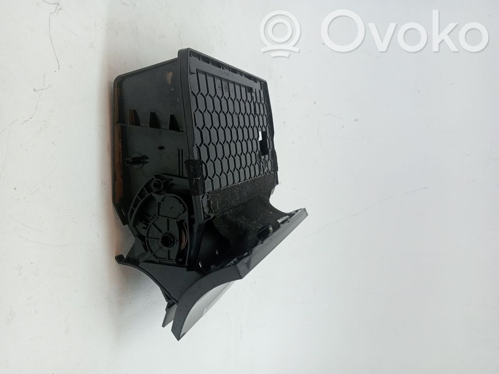 Volkswagen Golf VII Popielniczka deski rozdzielczej 