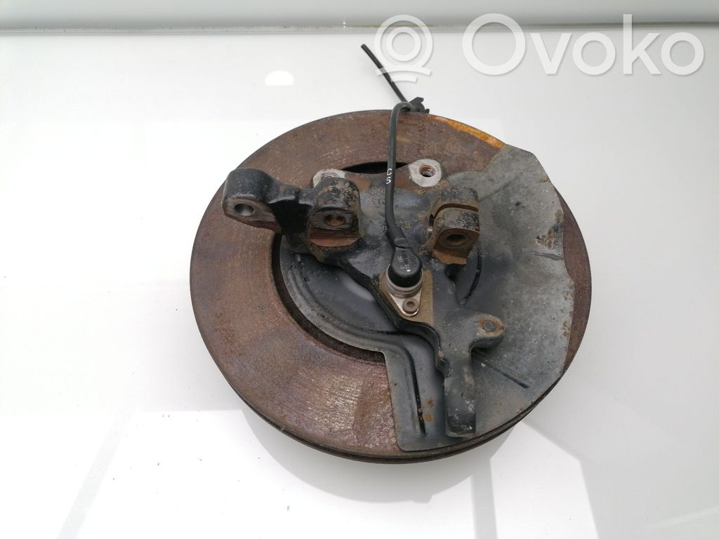 Opel Senator B Fusée d'essieu de moyeu de la roue avant