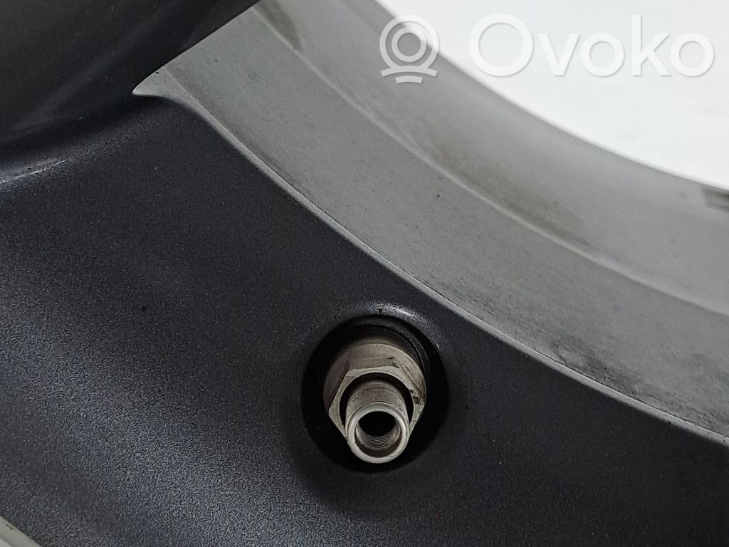 Lexus IS 200-300 R24-kevytmetallivanne 