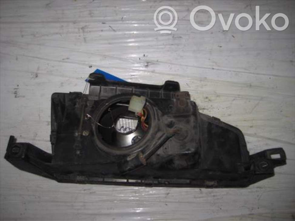 Hyundai Lantra I Phare frontale
