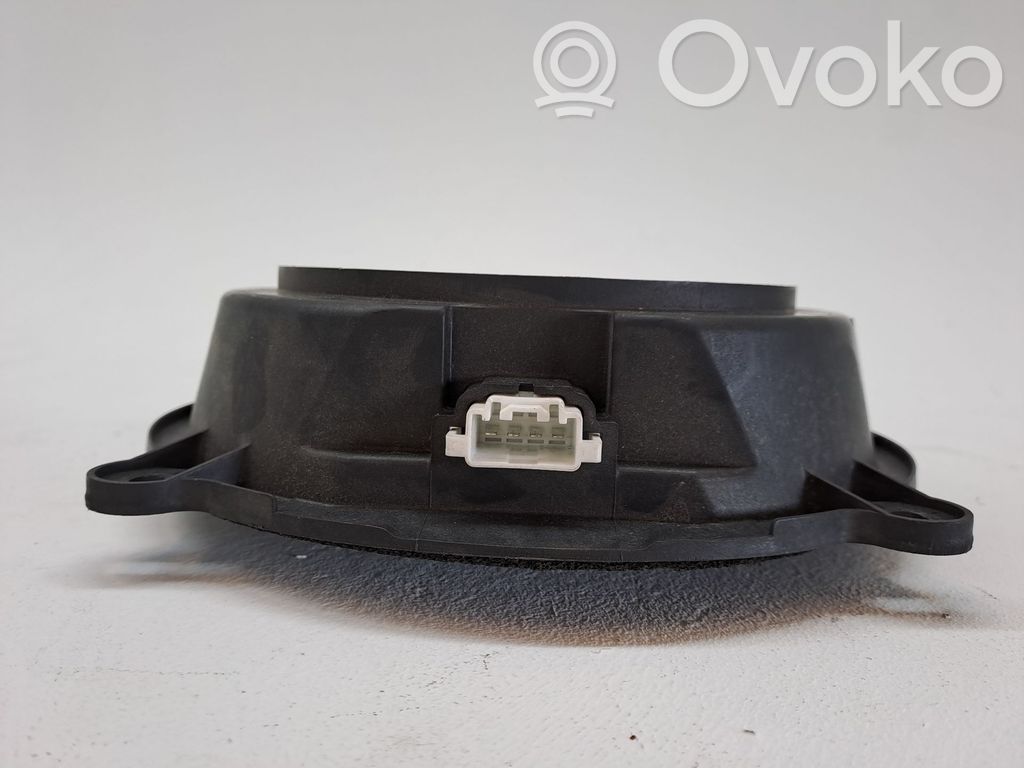 Difuzor ușă față   KF0166960