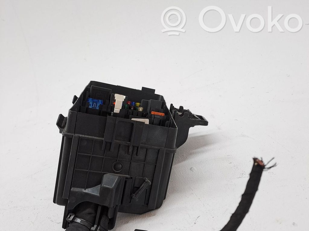 Volkswagen Golf VIII Módulo de fusible 