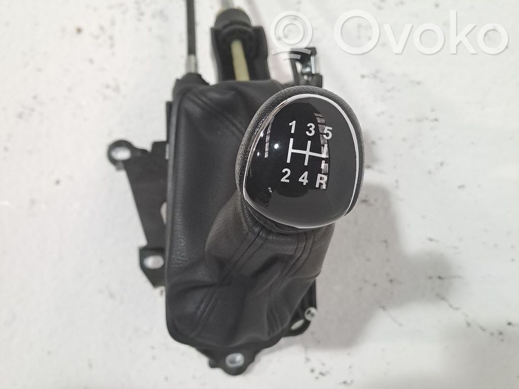 Ford Ecosport Drążek zmiany biegów 