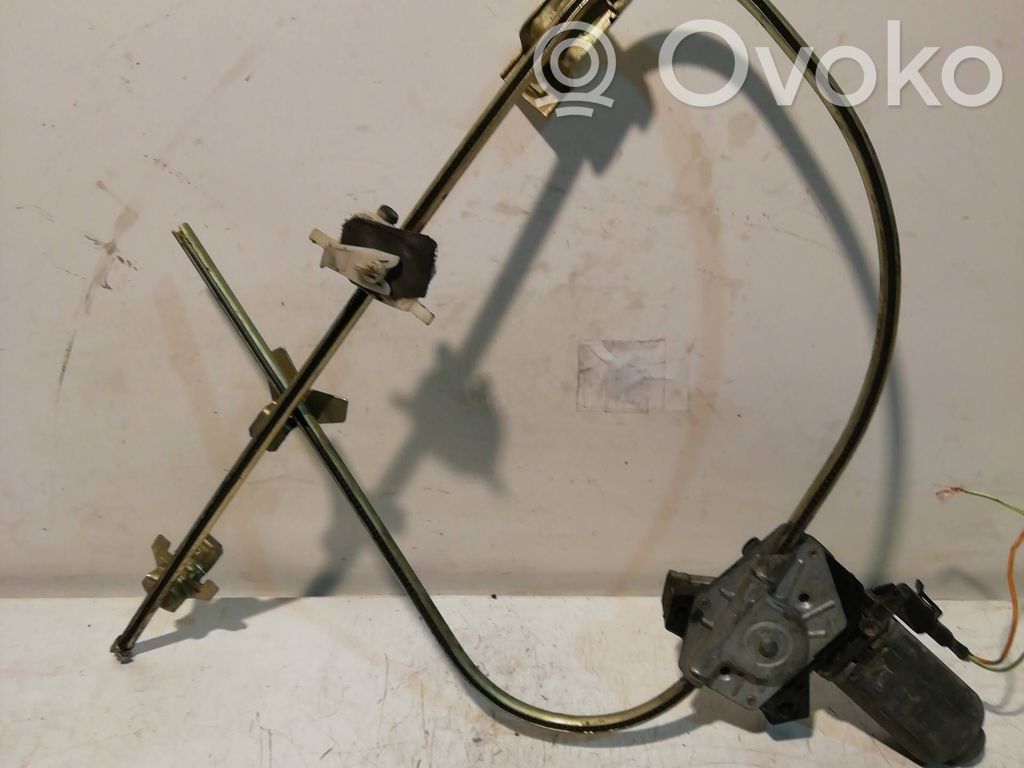 Renault Clio I Motorino alzacristalli della portiera anteriore 