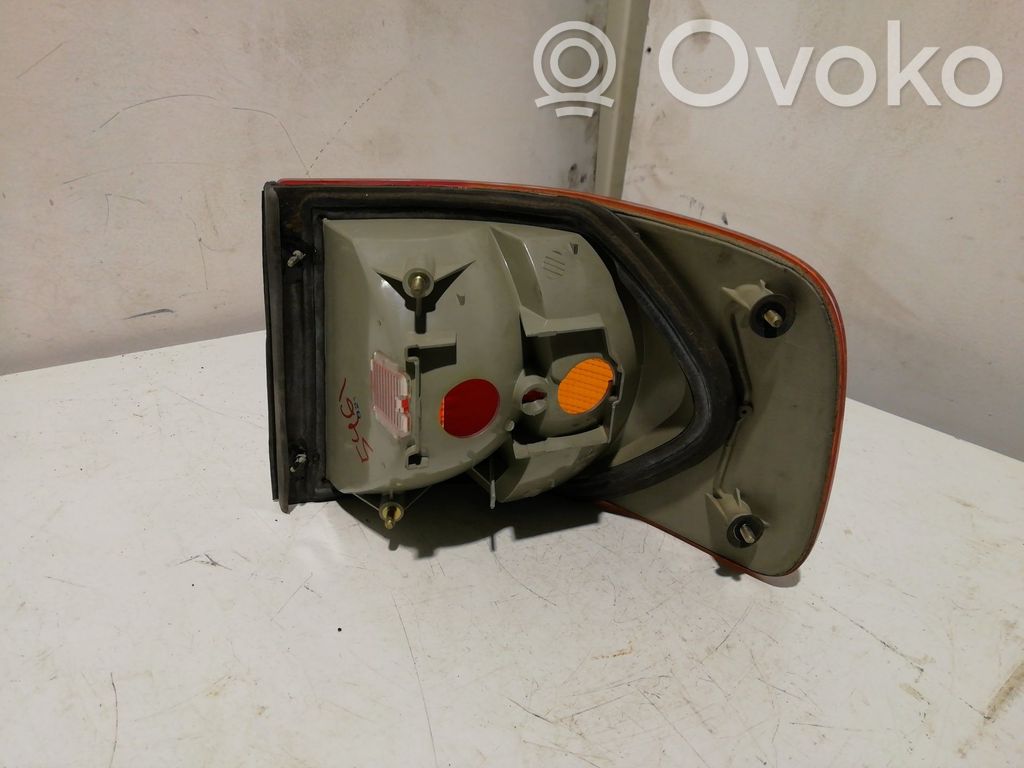 Lámpara de faros/luces traseros   4A5945095,4A5945095