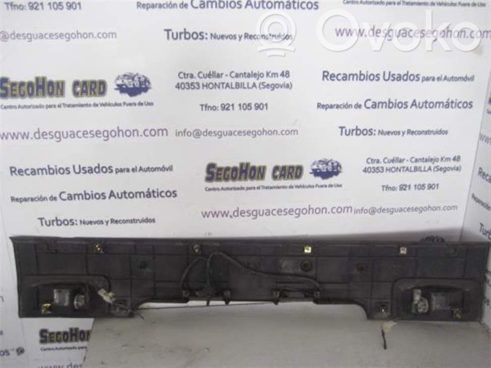 Mitsubishi Space Wagon Trzecie światło stop 