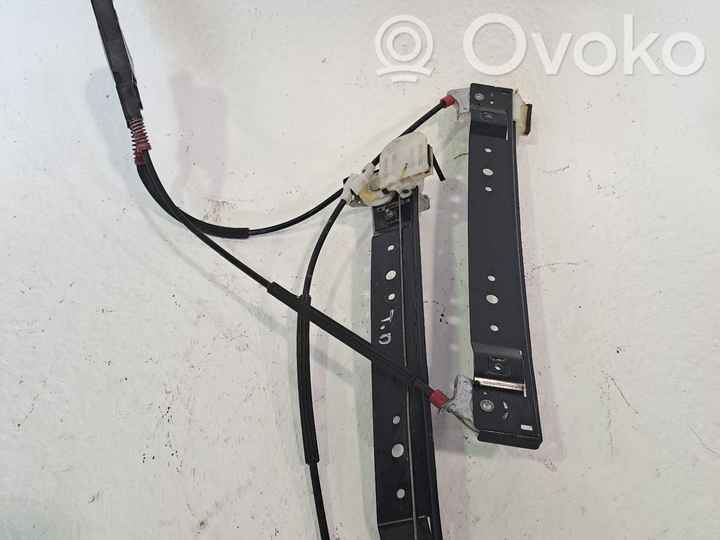 Regulador de ventanilla eléctrico de puerta delantera   1881212,6M21U27008AA