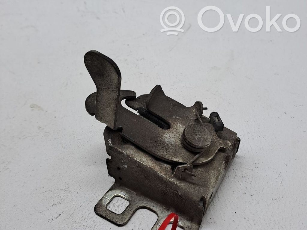 Peugeot Bipper Tie down hook / loop 
