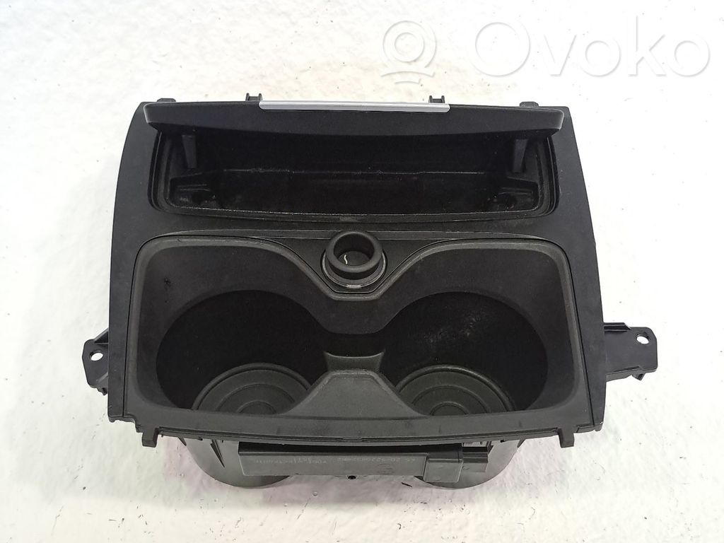 BMW 1 F20 F21 Auton tuhkakuppi 
