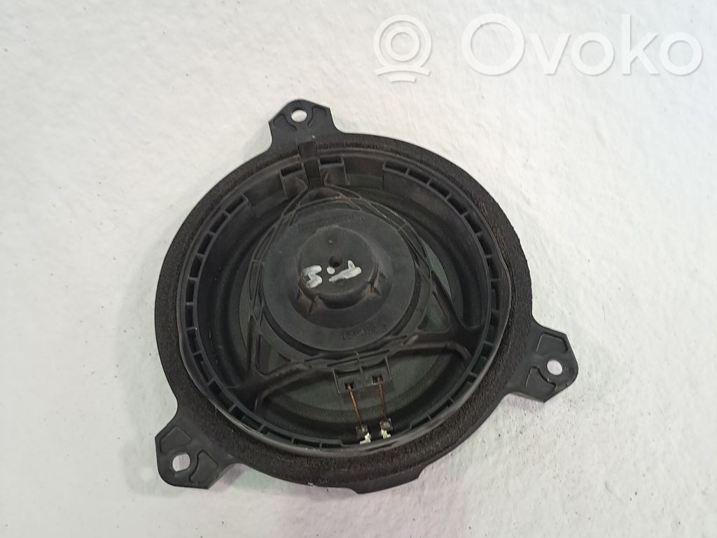 Toyota Avensis T270 Altoparlante portiera anteriore