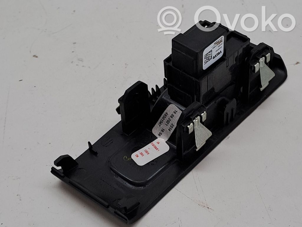 Volvo XC40 Interruttore di controllo dell’alzacristalli elettrico 