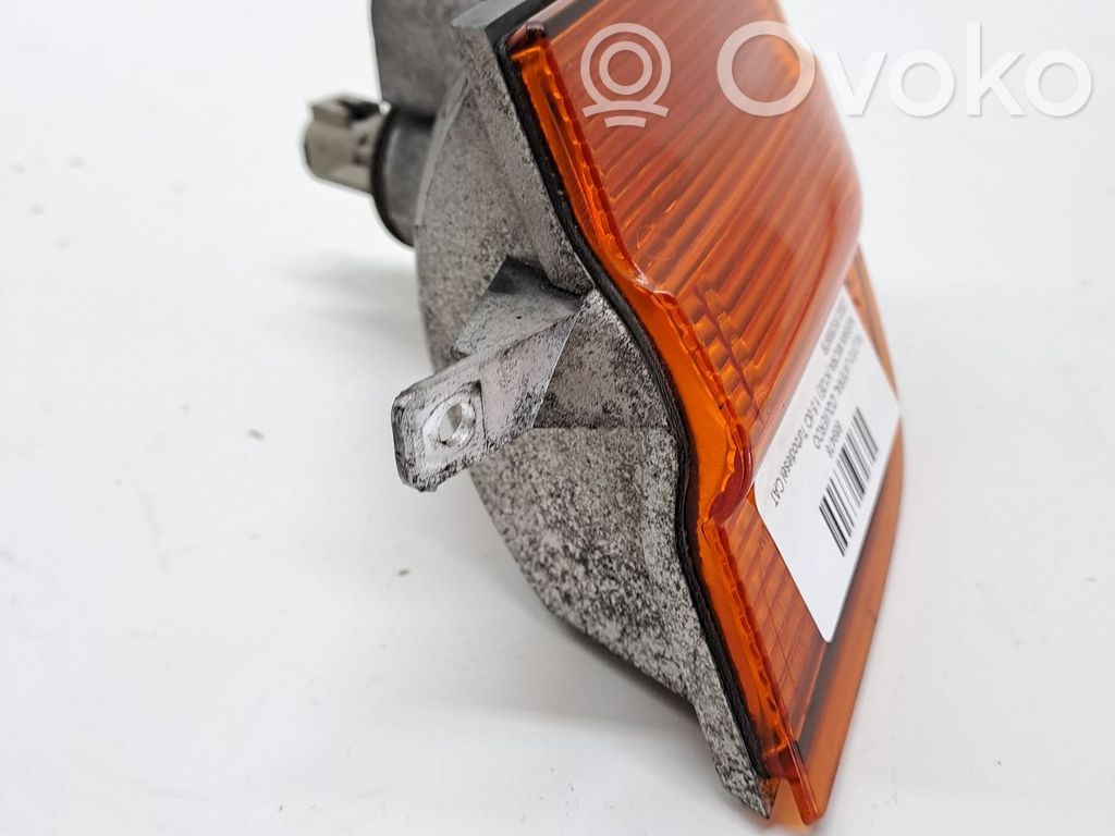 Nissan Micra Indicatore di direzione del parafango anteriore 