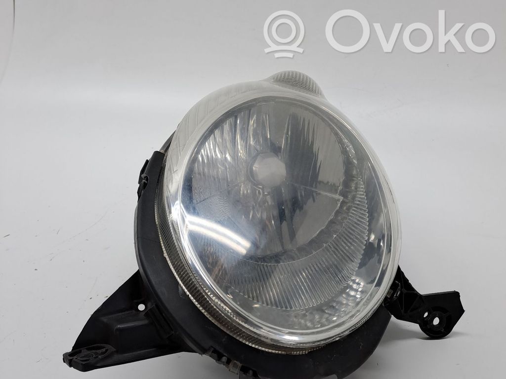Phare frontale   26060AX700