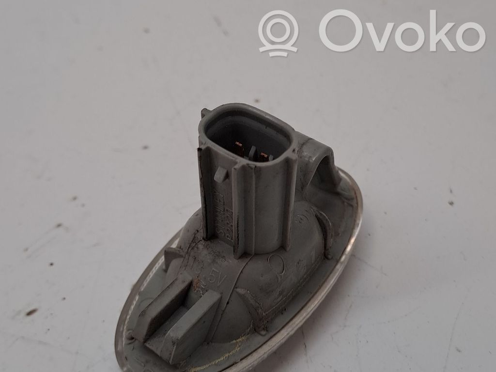 Semnalizator bară față   GJ6A51120E