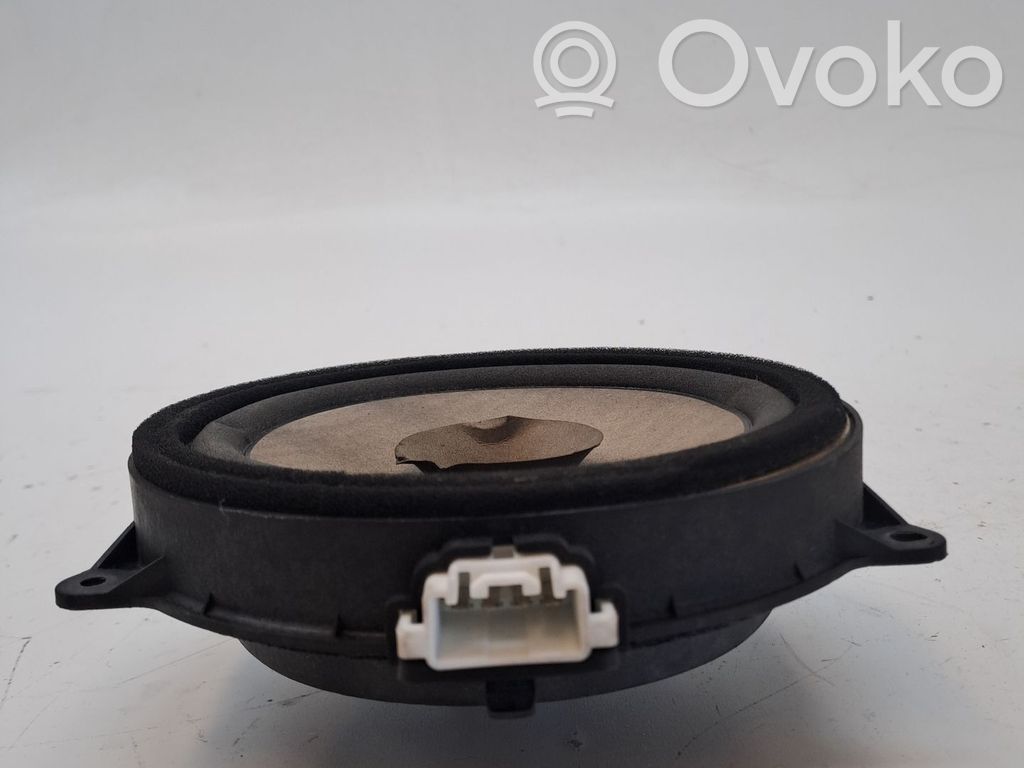 Altavoz de la puerta delantera   D65166960