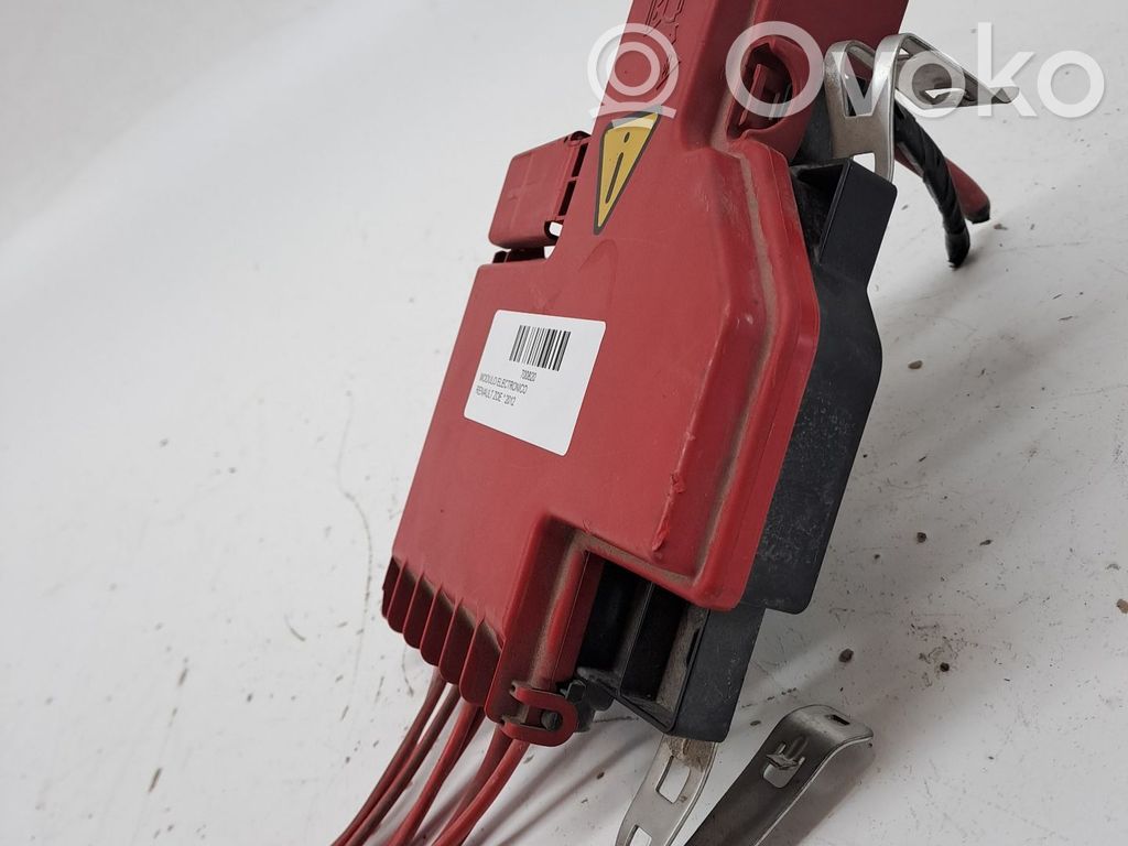 Unidad de control/módulo de carrocería central   243458839R