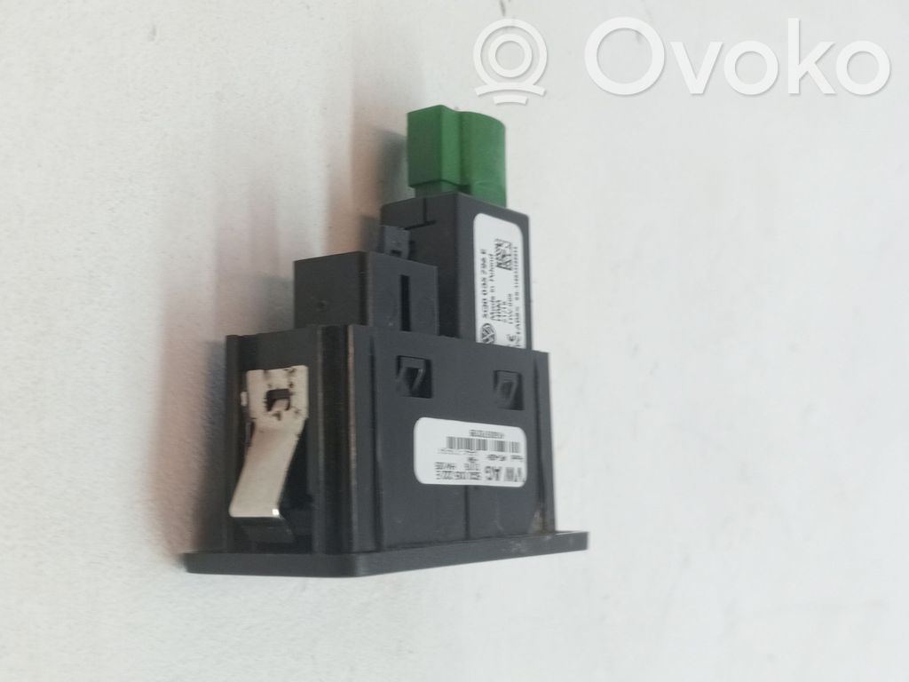 Volkswagen Golf VII Modul de control caroserie central 