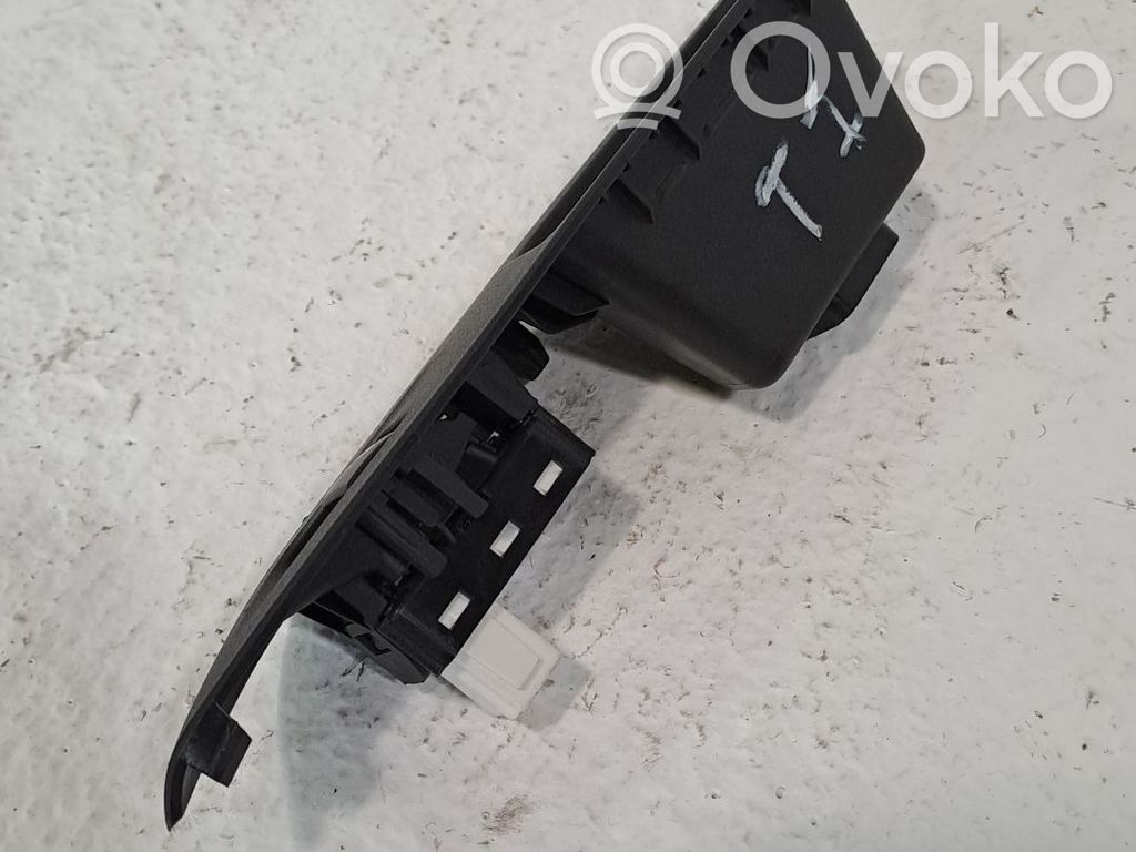 Opel Corsa F Comutator comandă geamuri electrice 