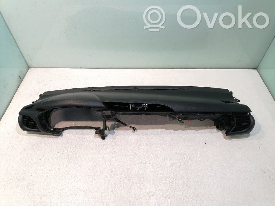 Toyota Hilux (AN120, AN130) Bord 