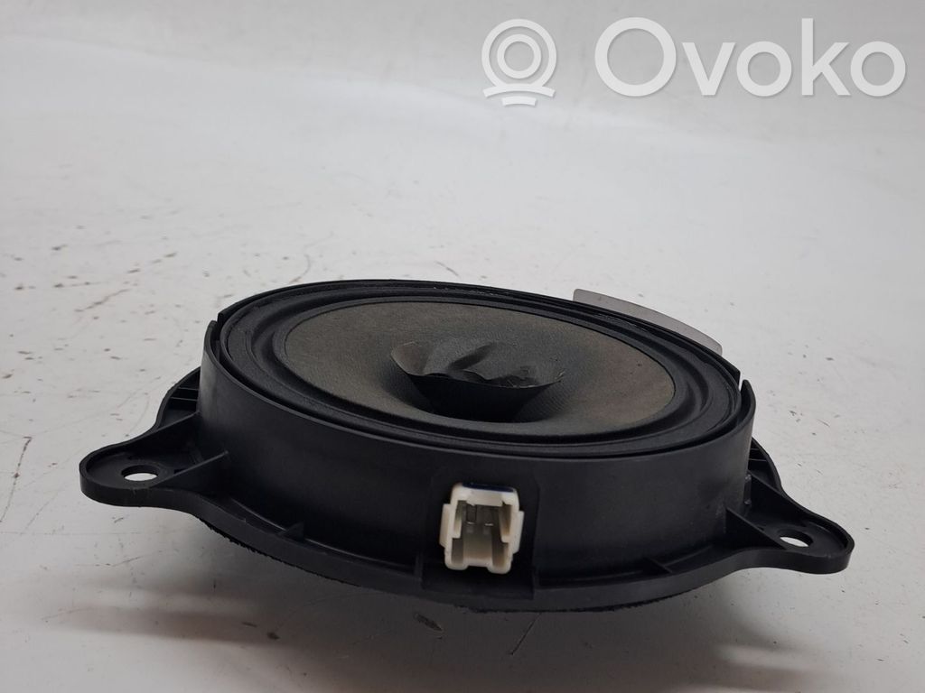Nissan Micra Altavoz de la puerta delantera 