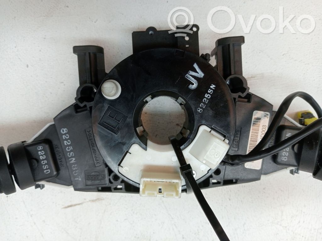 Nissan Qashqai Pulsanti/interruttori sul volante 