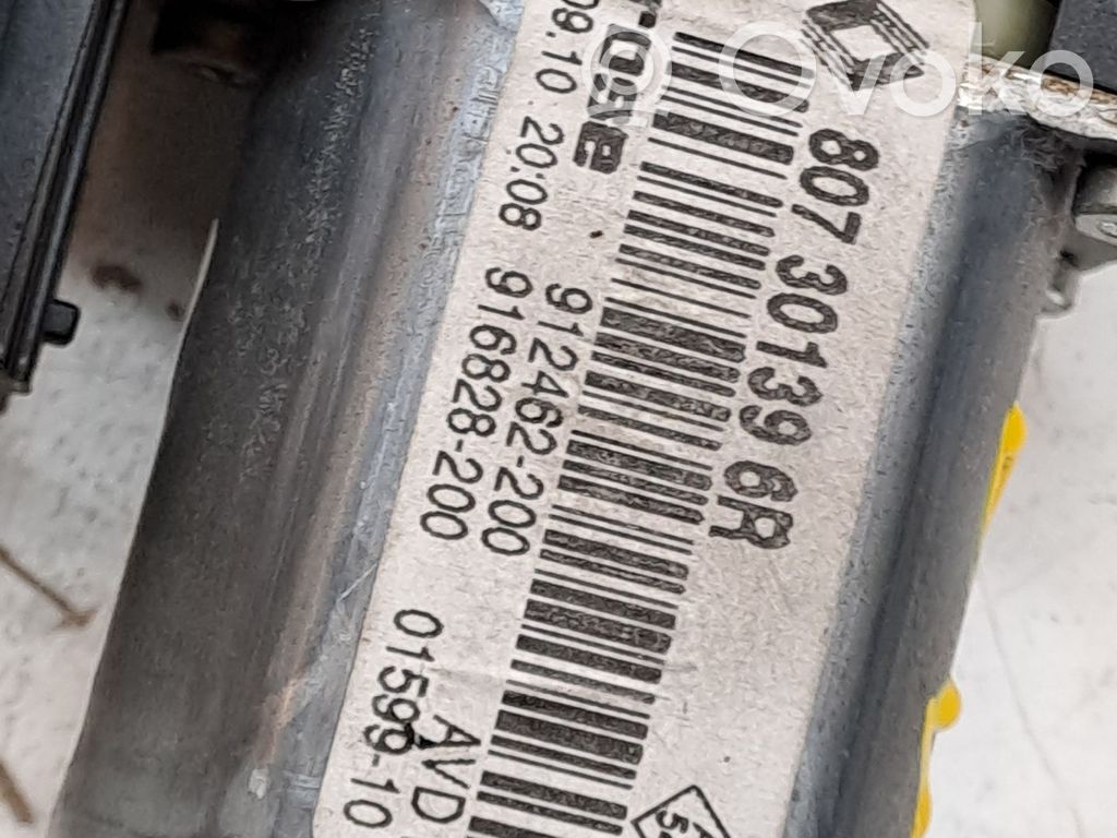 Renault Megane III Motorino alzacristalli della portiera anteriore 