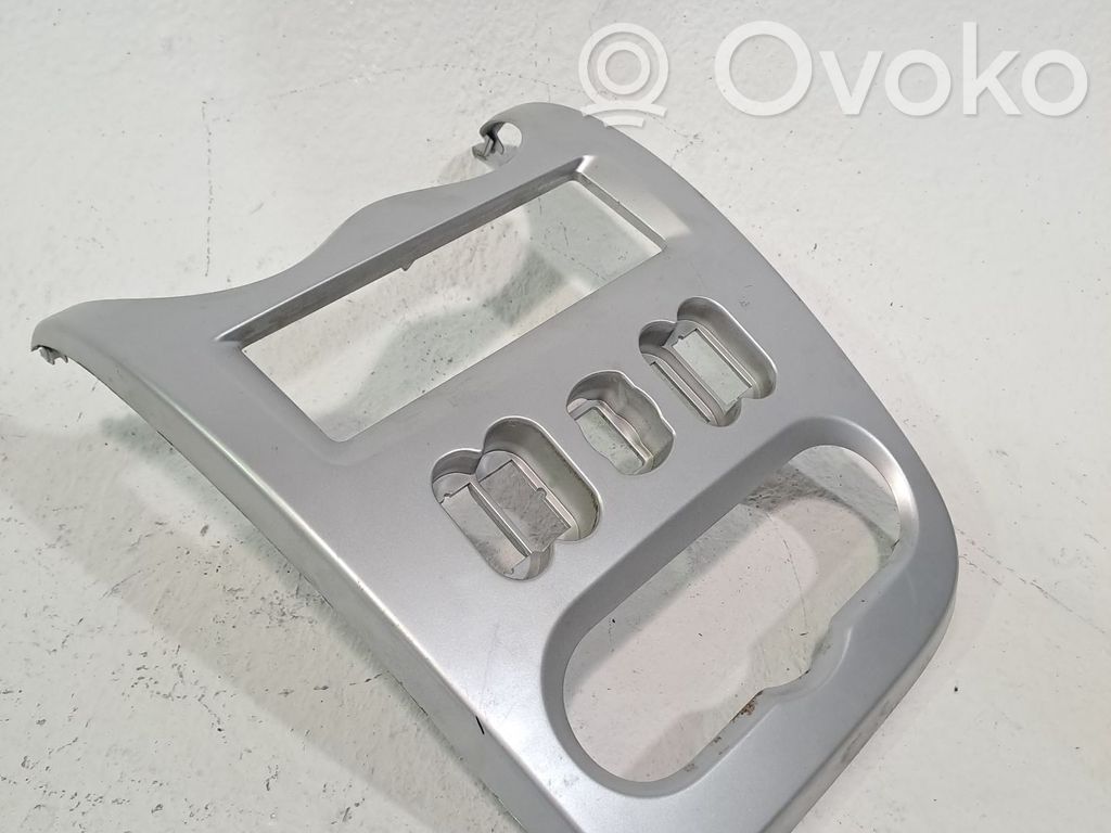 Moldura del panel   8200739441