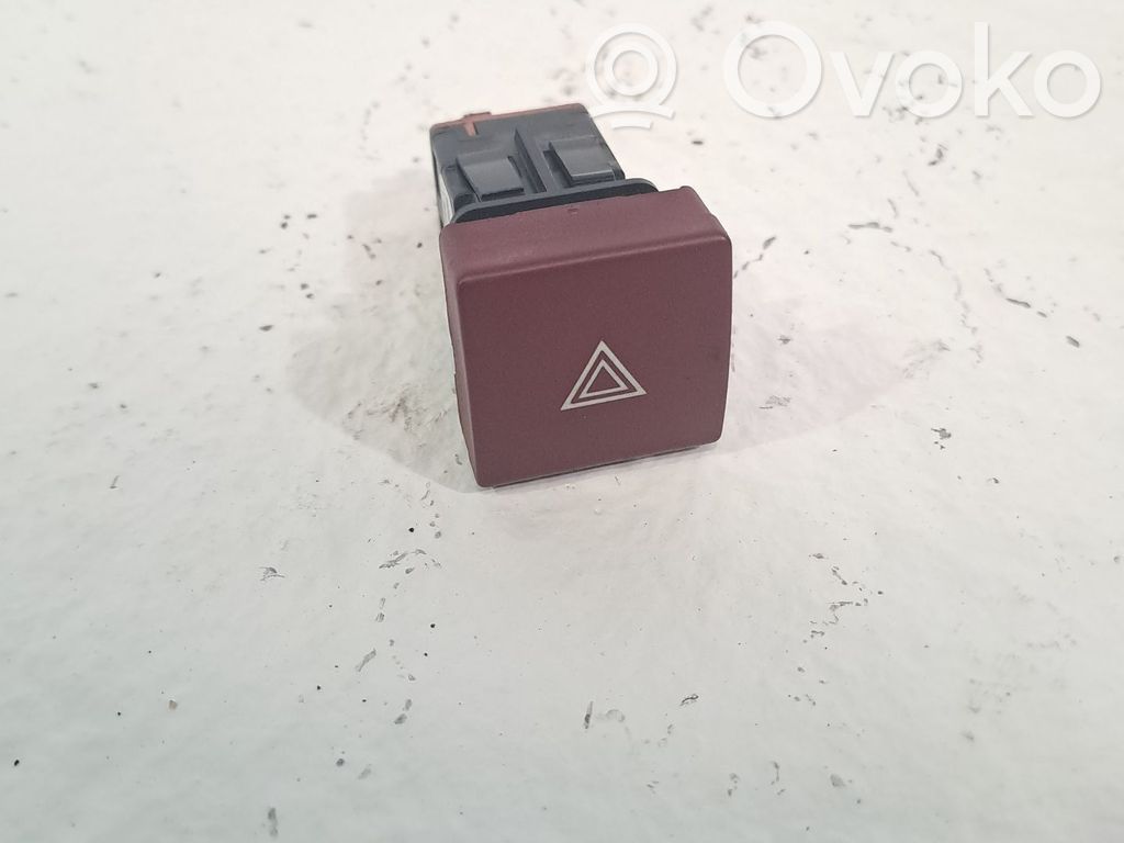Botón interruptor de luz de peligro   6990L2