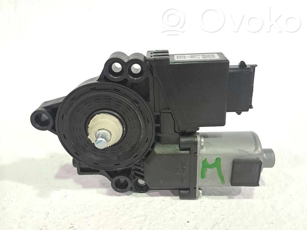 Fensterhebermotor Tür vorne   82450A2010