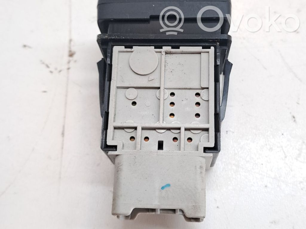 Suzuki Swift I Modul de control caroserie central 